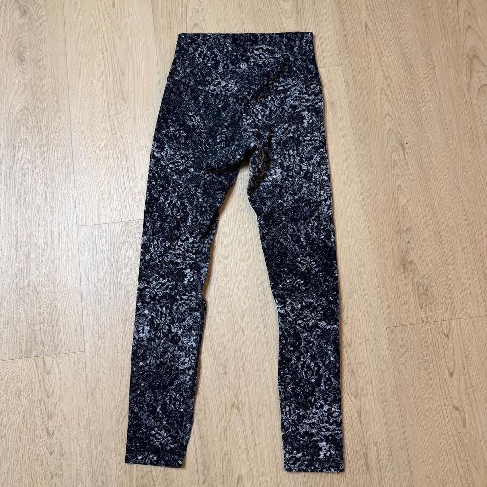 Lululemon Black and White Align Leggings - Picture 2 of 8
